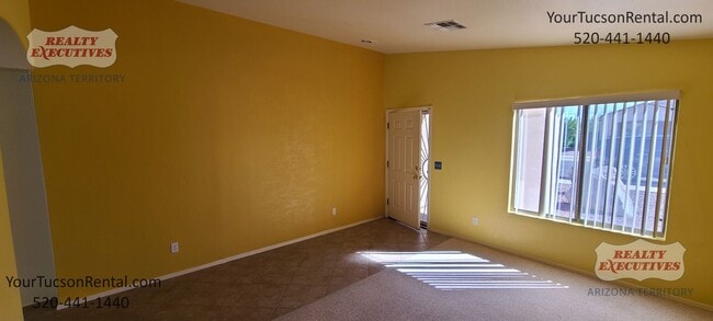 Building Photo - Starr Pass Shadows 4 bedrooms and 2 bathrooms