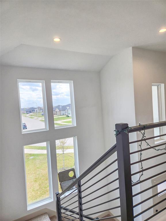 Building Photo - 7219 Sunbreeze Ln