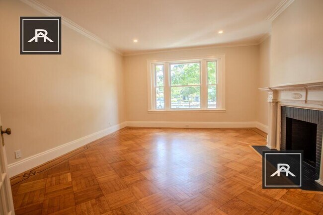 Building Photo - 4 bedroom in Brookline MA 02445