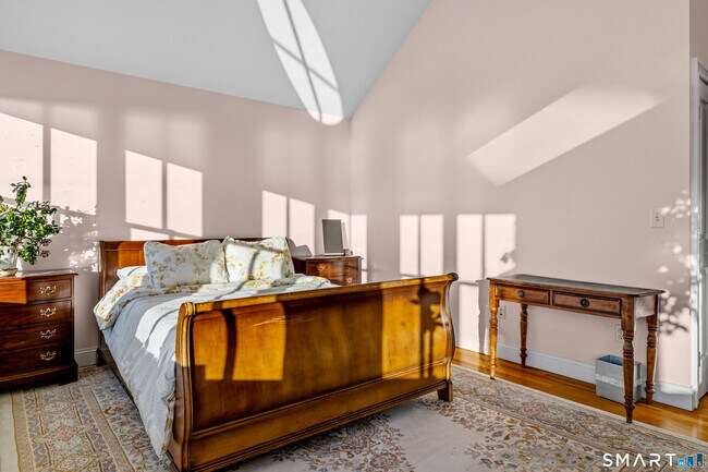 Building Photo - 5 Middle Beach Rd