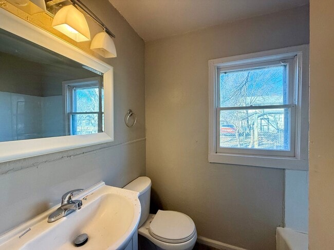 Building Photo - 1443 S Hydraulic Ave