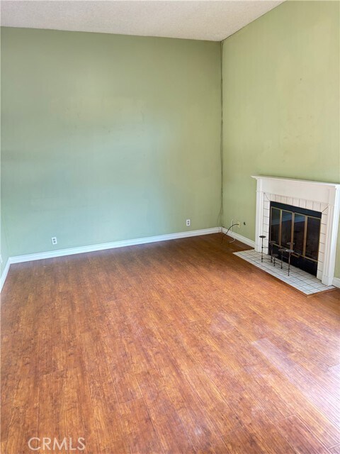Building Photo - 653 Fairview Ave