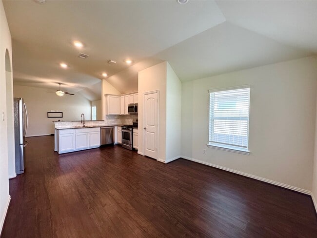 Building Photo - 9026 Beacon Mill Dr