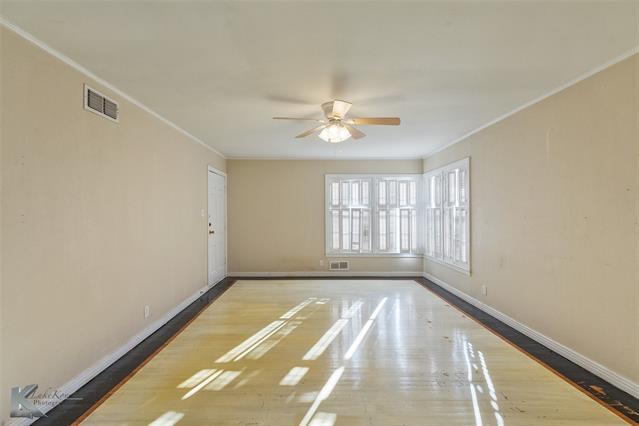 Building Photo - 4042 Benbrook St