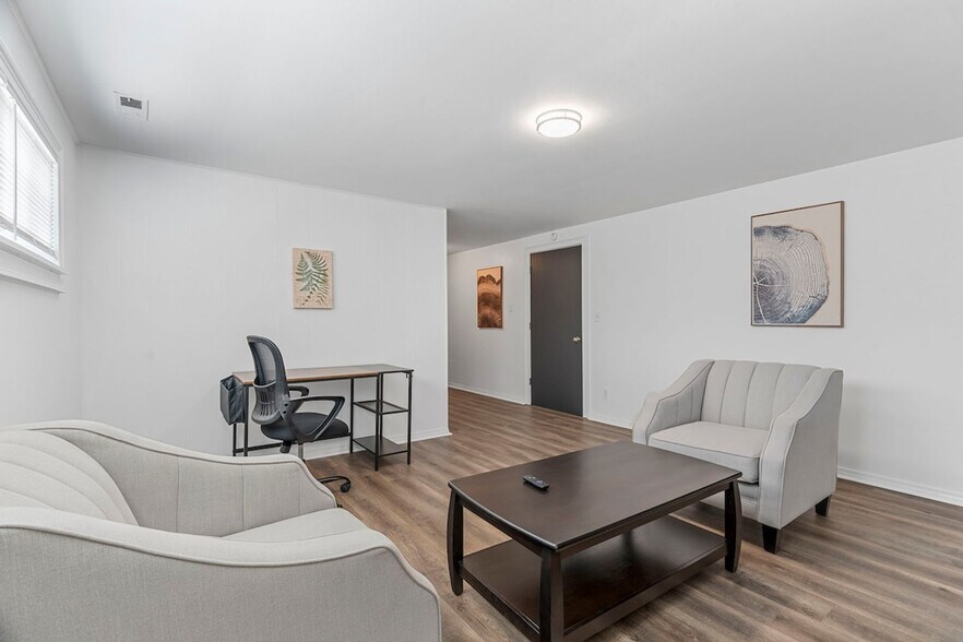 Building Photo - 2751 Tiara Dr