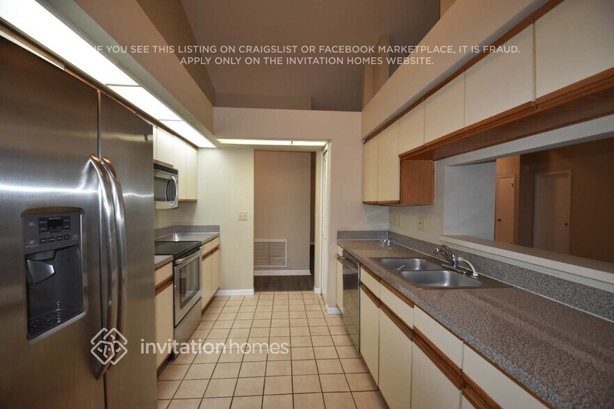 Building Photo - 1507 Storington Ave