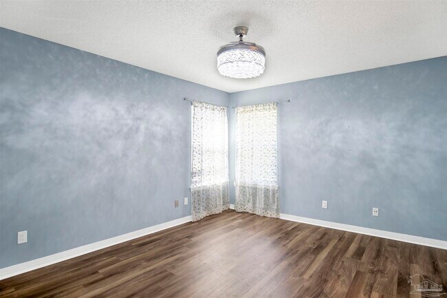 Building Photo - 10578 Fair Pine Dr