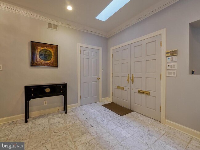 Building Photo - 6513 Kenhill Rd