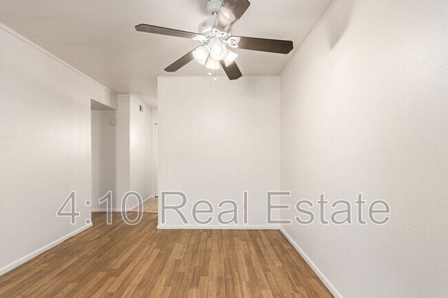 Building Photo - 11640 N 51st Ave