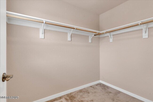 Building Photo - 916 Garden Ct