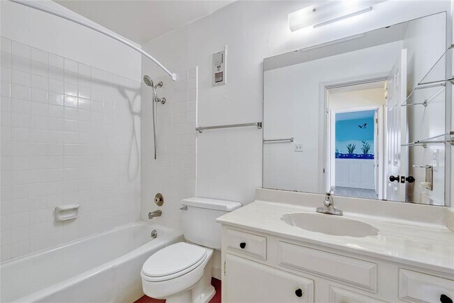Building Photo - 1236 Villa Ln