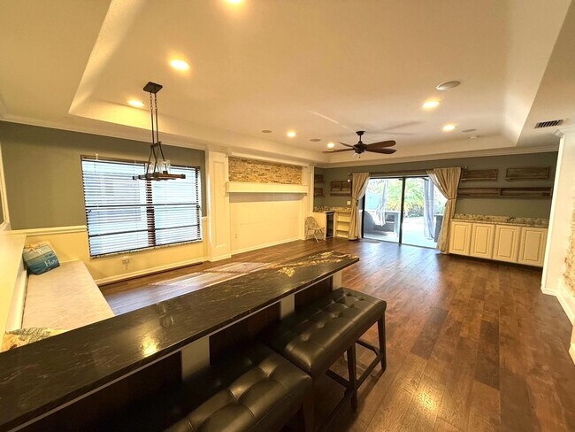 Building Photo - NEWLY LISTED!! Beautifully Updated 3-Bed/2-Bath Home in Sarasota!