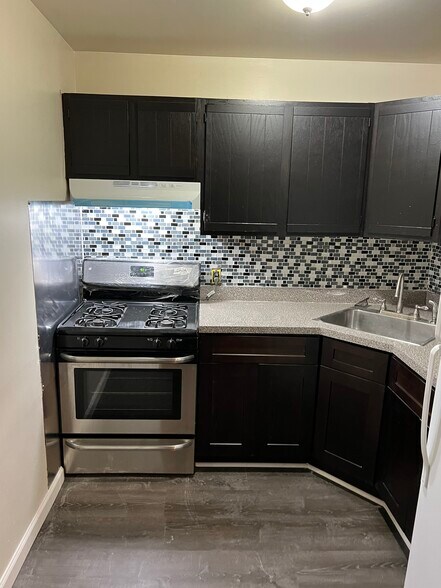 Primary Photo - 921 N 29th St