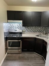 Building Photo - 921 N 29th St