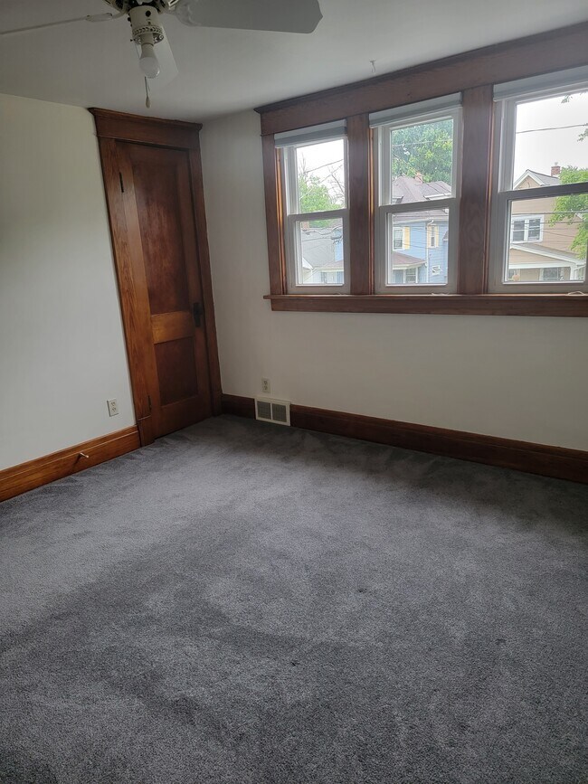 Bedroom - 33 Ilion St
