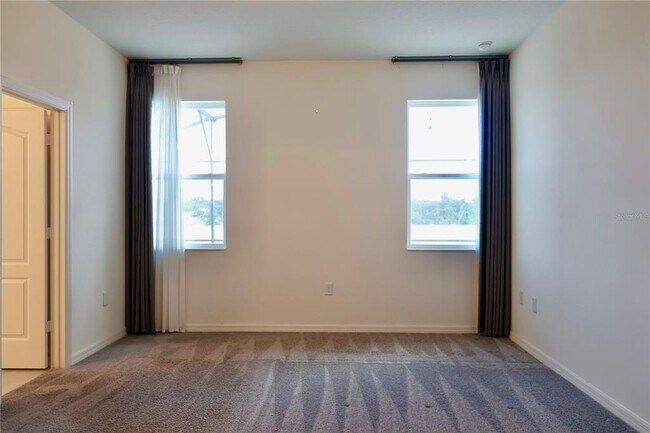 Building Photo - 2164 Carriage Pointe Loop