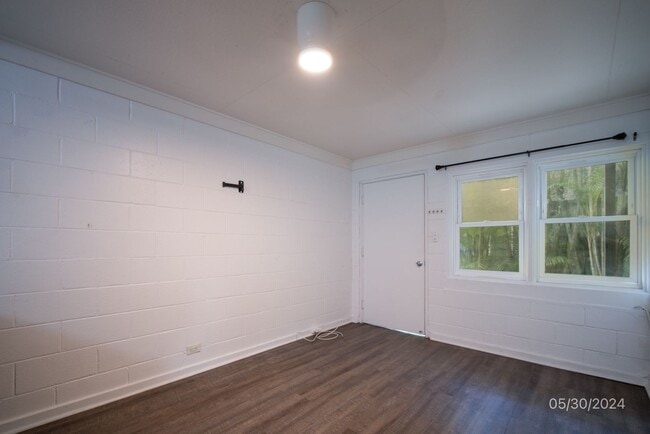Building Photo - 2bd / 1ba / 1 assigned parking Condo in Co...