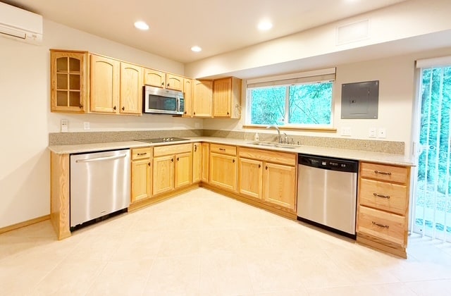 Building Photo - 43 Goliah Ln