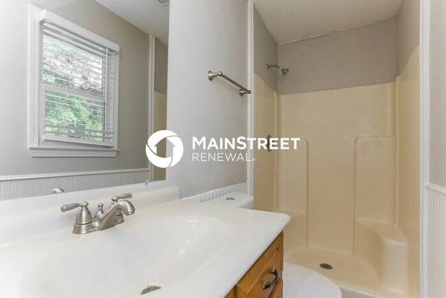 Building Photo - 3 Bedroom Pet-Friendly Home in DALLAS, GA with Main Street Renewal