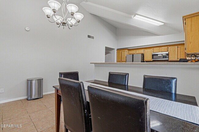 Building Photo - 3828 Tierra Aurora Dr