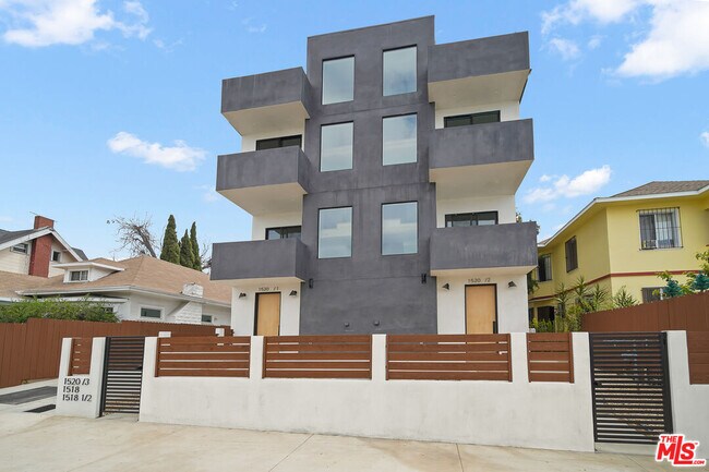Building Photo - 1520 Magnolia Ave