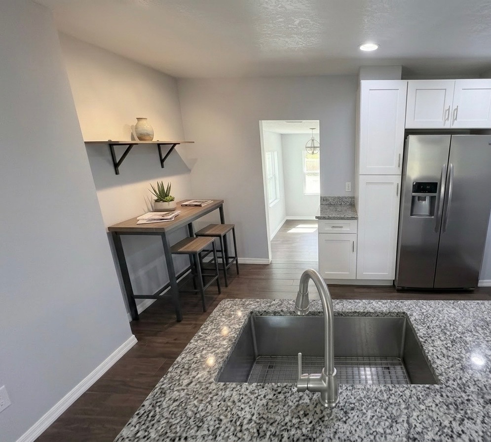 Building Photo - 4606 River Hills Dr