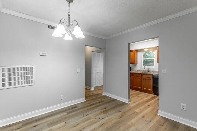Building Photo - 6874 Beulah Dr
