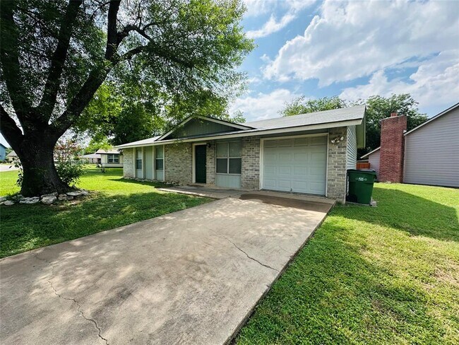 Building Photo - 1602 Sagebrush Dr