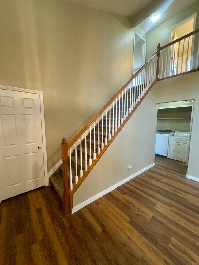 Building Photo - 3 bedroom home in Wagon Trails with commun...