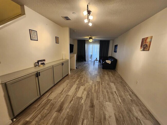 Building Photo - 7367 Black Walnut Way
