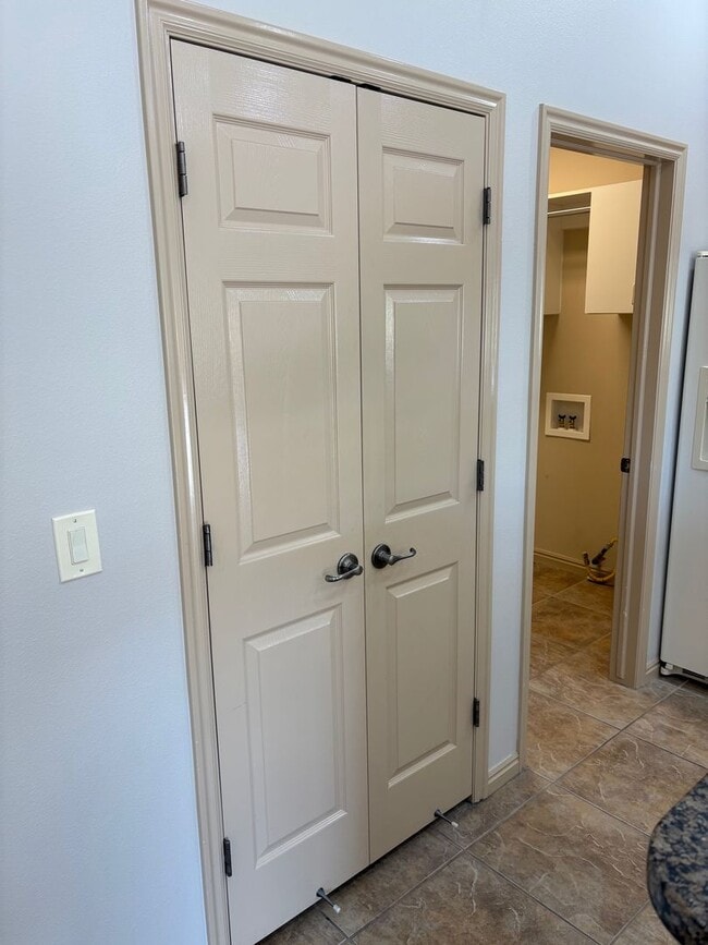 Building Photo - St. George Oasis