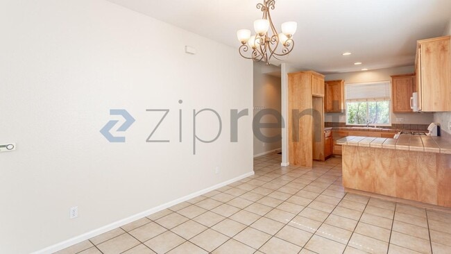 Building Photo - 1251 Clover Dr