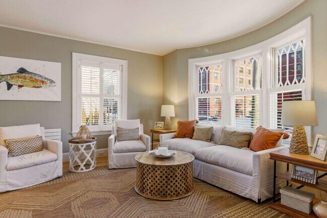 Building Photo - 115 Court St