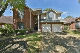 Building Photo - 7931 Park Hollow Ct