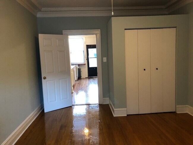 Building Photo - 1134 W Pratt Blvd