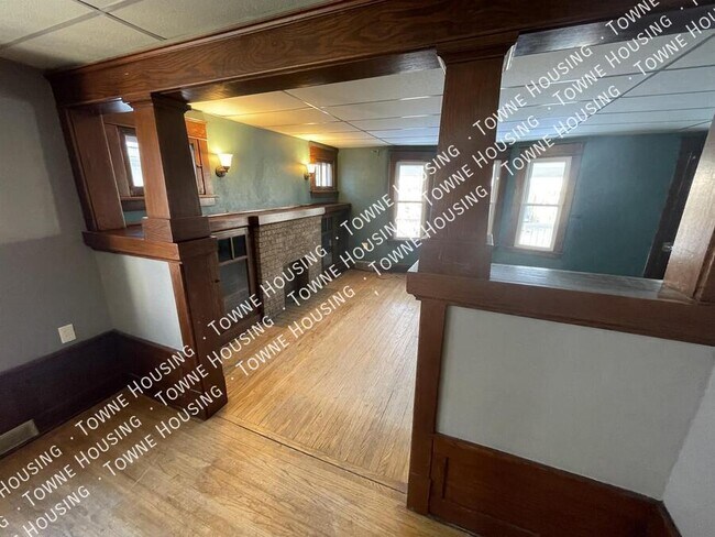 Building Photo - 418 Colvin Ave