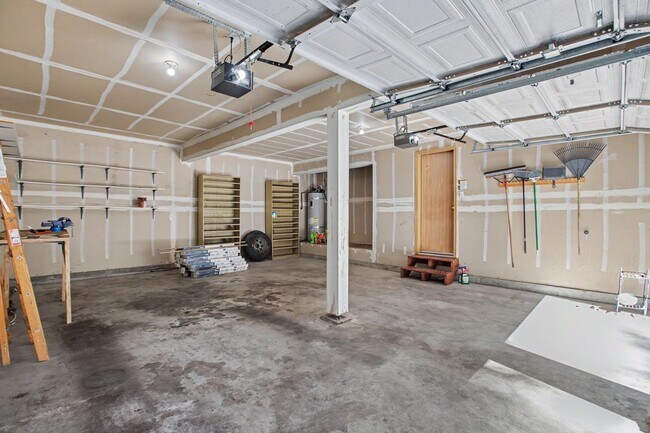 Building Photo - 22530 Bluewater Dr SE