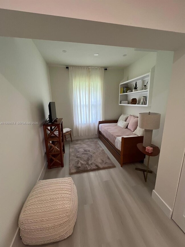 Building Photo - 503 Jackson Ave