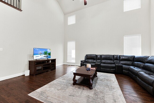 Building Photo - 12038 Big Springs Dr