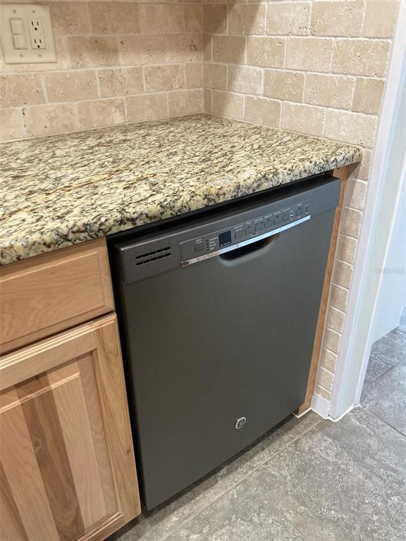 Building Photo - 5725 80th St N