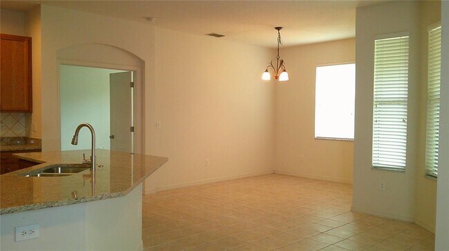Building Photo - 609 Cedar Waxwing Dr
