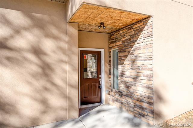 Building Photo - 818 E Cucharras St