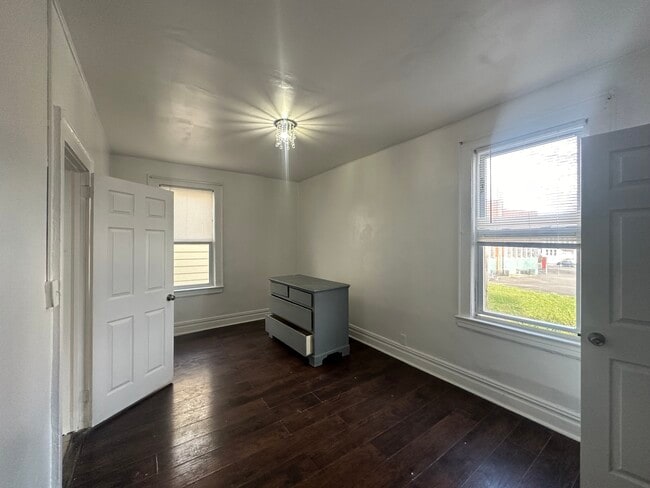 Building Photo - 52 Brookdale Ave