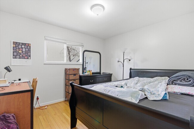 Building Photo - 2220 E Stadium Blvd