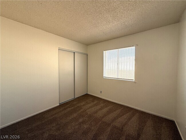 Building Photo - 2220 La Sombra St
