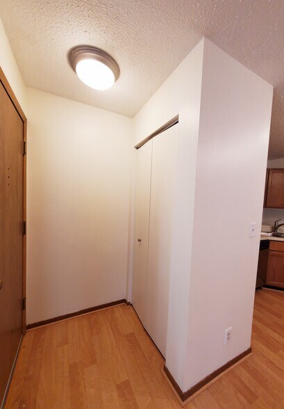 Entryway with Closet - 2160 Ridge Dr