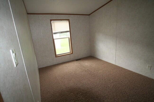 Building Photo - 2709 Crab Tree St