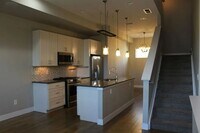 Building Photo - 3265 W 17th Ave