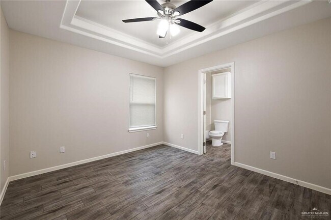 Building Photo - 12 Sahara Dr