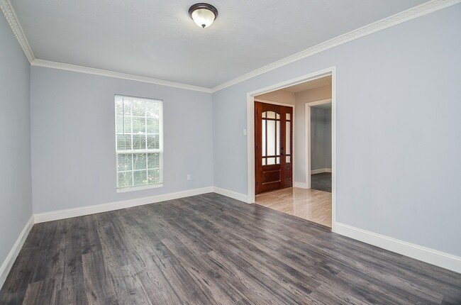 Building Photo - 1606 Crystal Hills Dr